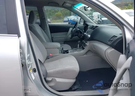 2012 Toyota Highlander z USA, uszkodzony, nr VIN 5TDZA3EHXCS019953